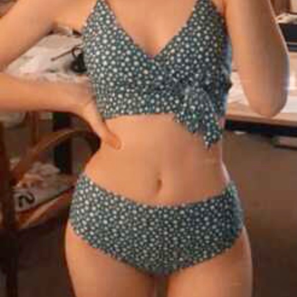 💚Green Floral Wrap High Waist Bikini Set 💚 - Picture 7 of 16